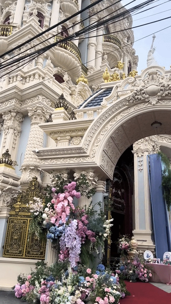 Sáng nhất Bắc Ninh lúc này: Lâu đài 300 tỷ kín hoa tươi, đám cưới "trong truyền thuyết" ngắm online cũng đủ choáng- Ảnh 1.