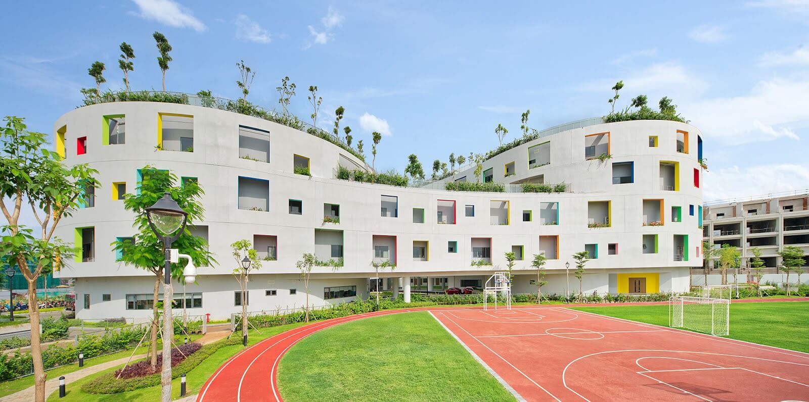 Nước cờ của quỹ đầu tư KKR tại Việt Nam nếu chi 1,3 tỷ USD mua đơn vị quản lý trường Quốc tế Việt Úc?- Ảnh 1.