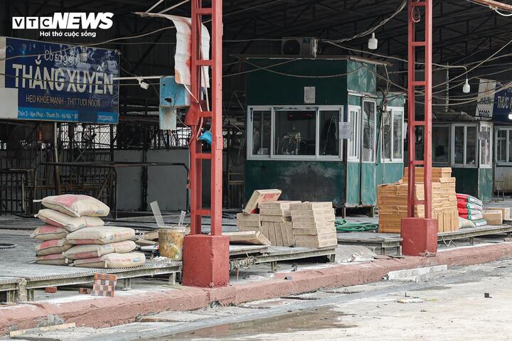 Cận cảnh lò mổ tuồn gần 300 tấn lợn bệnh vào trường học, chợ đầu mối ở Hà Nội- Ảnh 11.