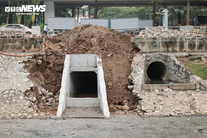 Sau 6 tháng hồi sinh, dòng 'sông chết' ở Hà Nội thay đổi ra sao?- Ảnh 16.