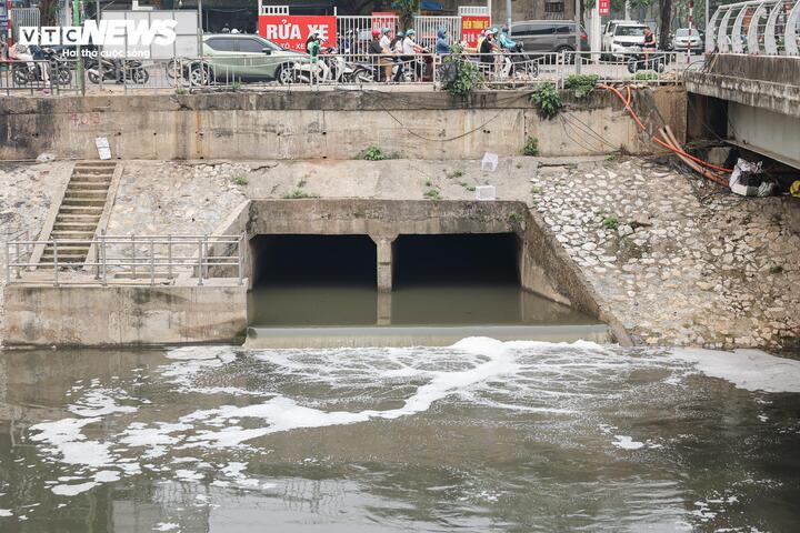 Sau 6 tháng hồi sinh, dòng 'sông chết' ở Hà Nội thay đổi ra sao?- Ảnh 10.