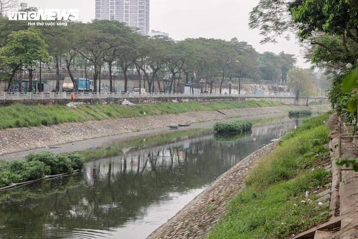 Sau 6 tháng hồi sinh, dòng 'sông chết' ở Hà Nội thay đổi ra sao?- Ảnh 20.