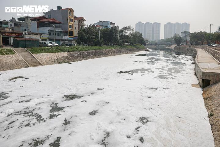 Sau 6 tháng hồi sinh, dòng 'sông chết' ở Hà Nội thay đổi ra sao?- Ảnh 5.