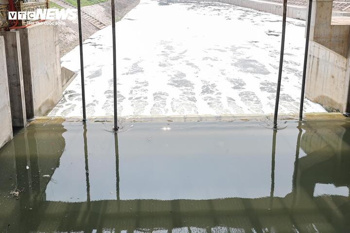 Sau 6 tháng hồi sinh, dòng 'sông chết' ở Hà Nội thay đổi ra sao?- Ảnh 8.