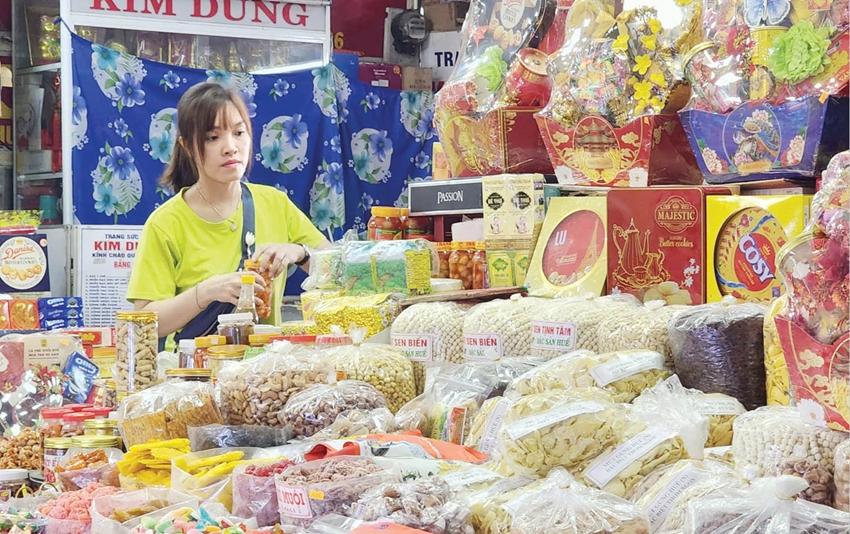 Ủy ban Kinh tế Tài chính đề xuất ngưỡng chịu thuế với hộ kinh doanh tối thiểu từ 2 tỷ đồng - Ảnh 2.