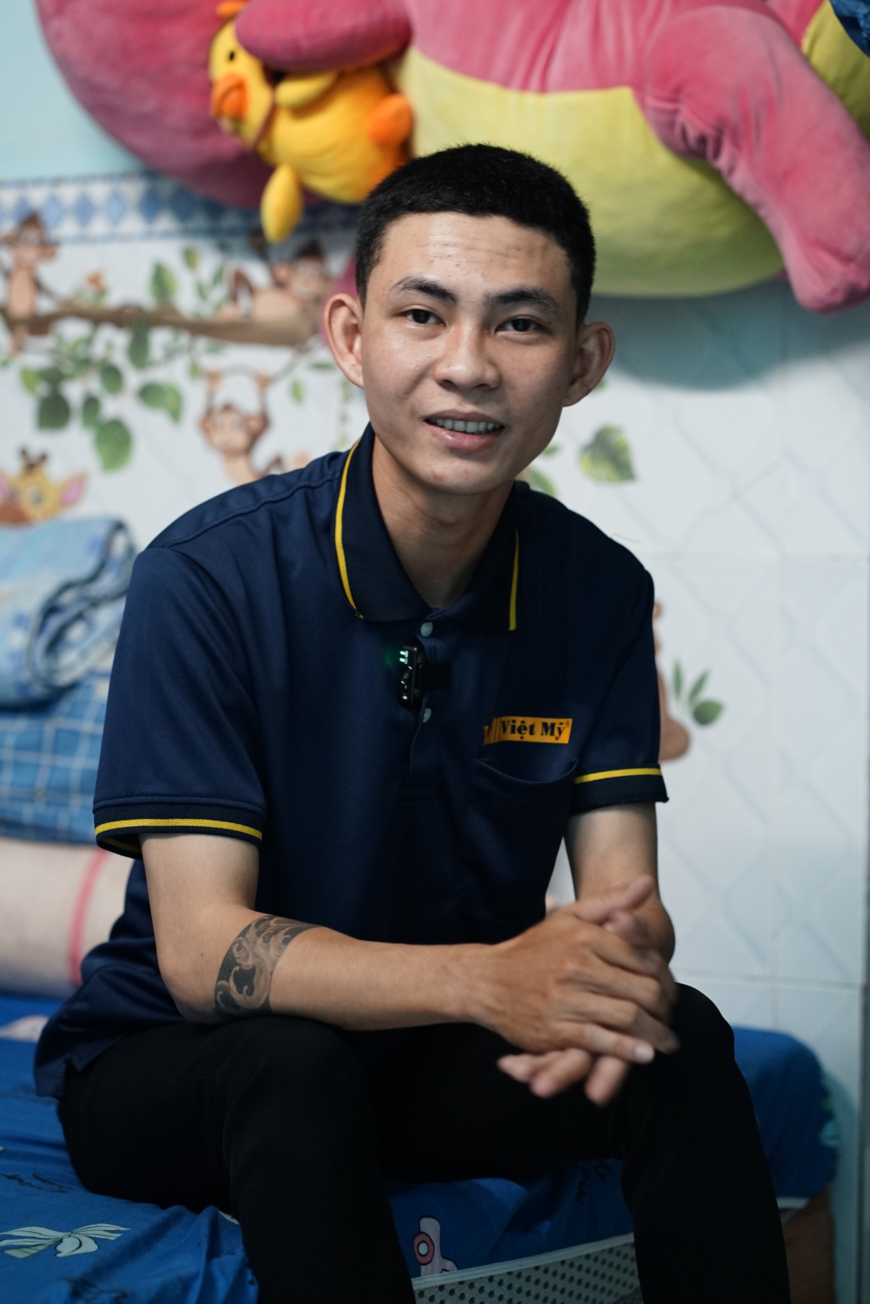 Chuyến xe 36 ngàn đồng giúp bé gái tìm cha của Trần Phi Vũ: "Đôi lúc cũng chạnh lòng vì hoàn cảnh mình khó khăn nên không giúp được nhiều"- Ảnh 1.