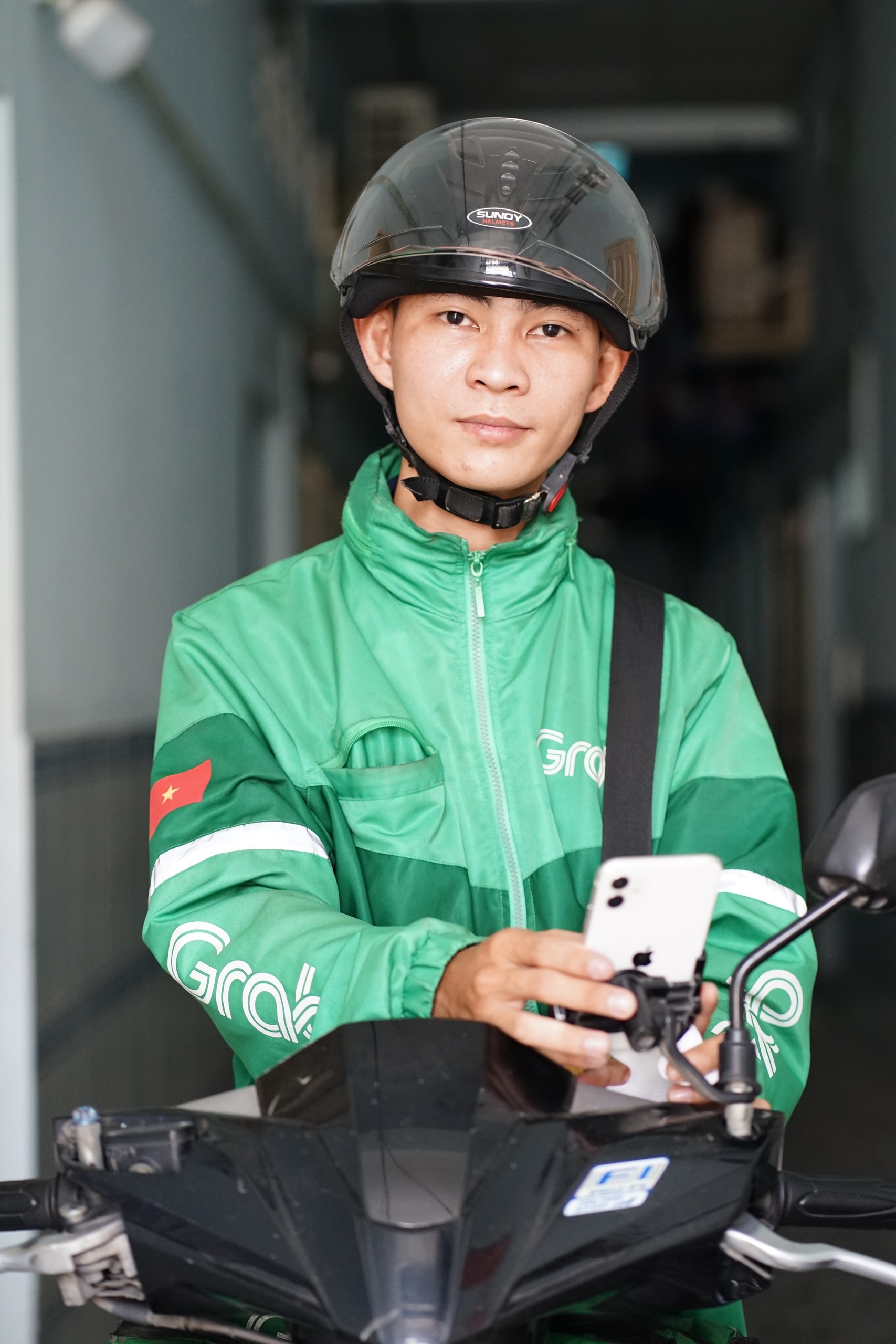 Chuyến xe 36 ngàn đồng giúp bé gái tìm cha của Trần Phi Vũ: "Đôi lúc cũng chạnh lòng vì hoàn cảnh mình khó khăn nên không giúp được nhiều"- Ảnh 5.