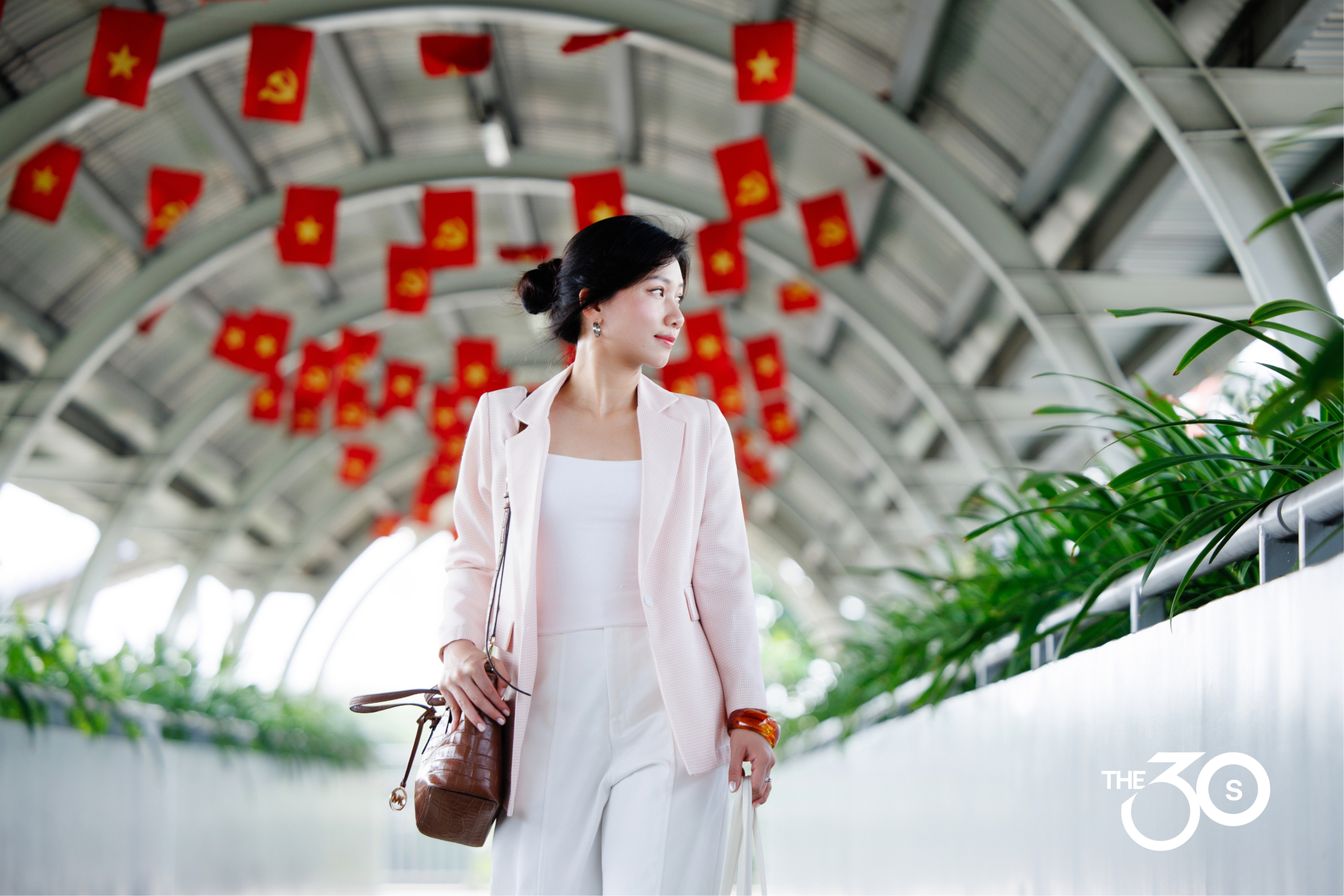 Cất ô tô đi metro, “chị Dung” ở TP.HCM tiết kiệm 52 triệu một năm: Mua vàng, ăn sang cũng thấy an tâm hẳn - Ảnh 6.