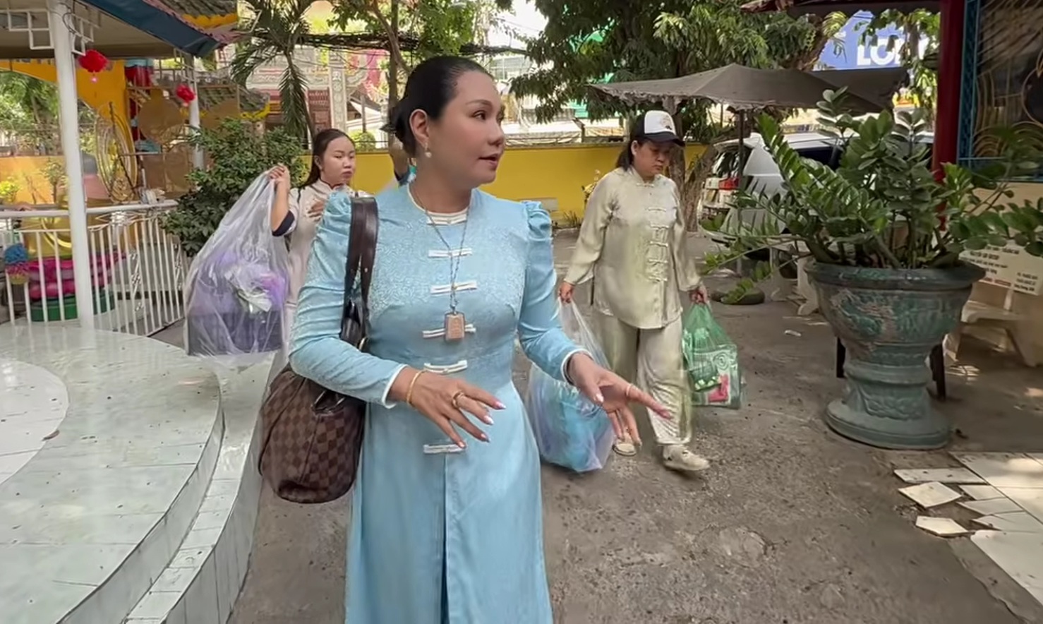 Nữ NSƯT giàu có làm một việc trước khi về Mỹ- Ảnh 1.