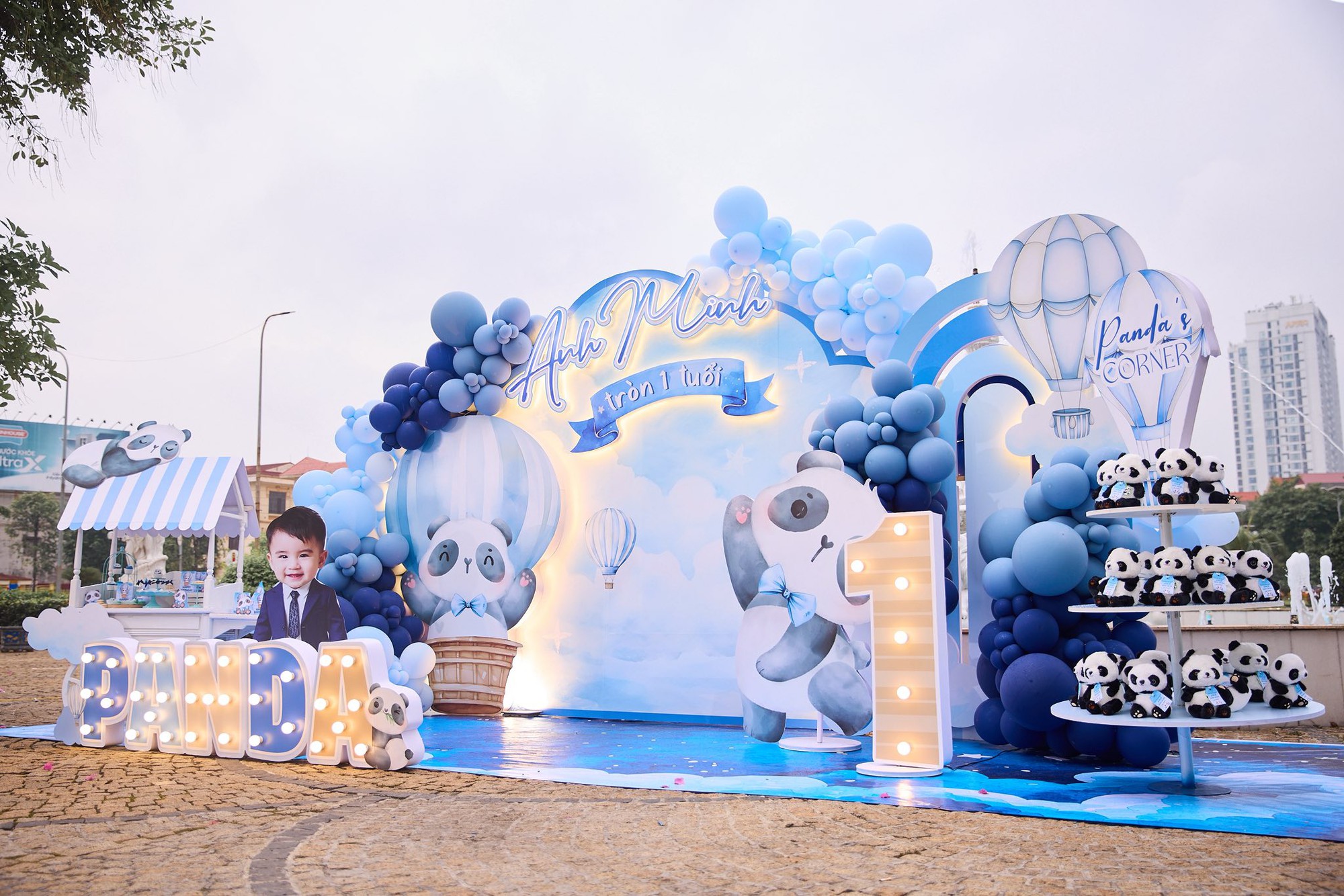 Bé Panda tròn 1 tuổi: Tiệc thôi nôi tổ chức tại dinh thự hoành tráng, màn "chốt mic" của quý tử nhà nữ MC gây sốt- Ảnh 6.