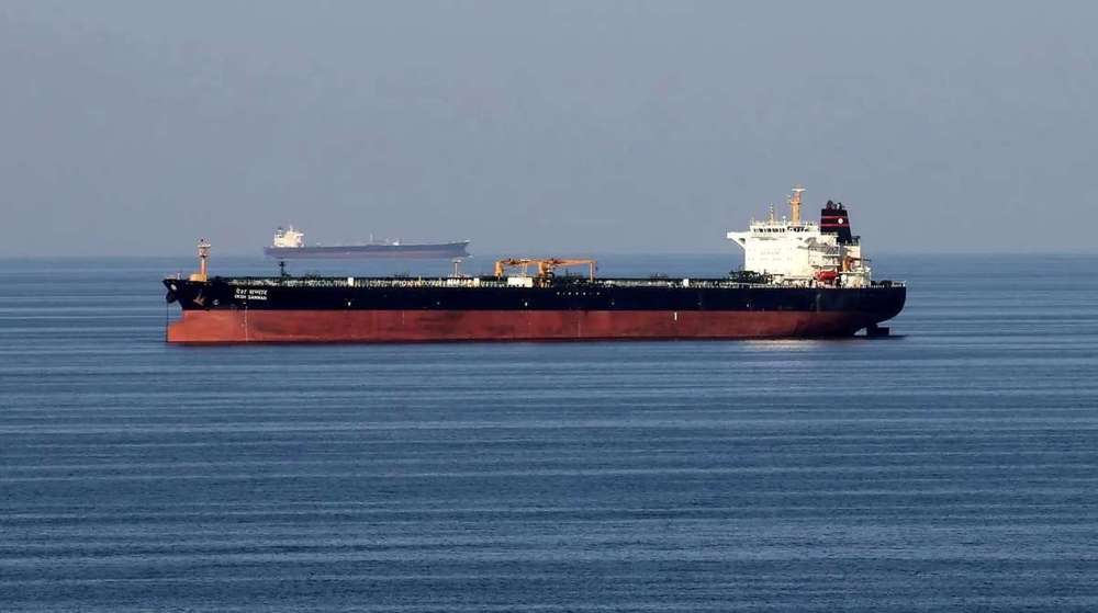 Mỹ cáo buộc Iran vi phạm lệnh ngừng bắn "nhiều lần"; tàu dầu Iran vượt vòng phong tỏa Mỹ - Ảnh 1.