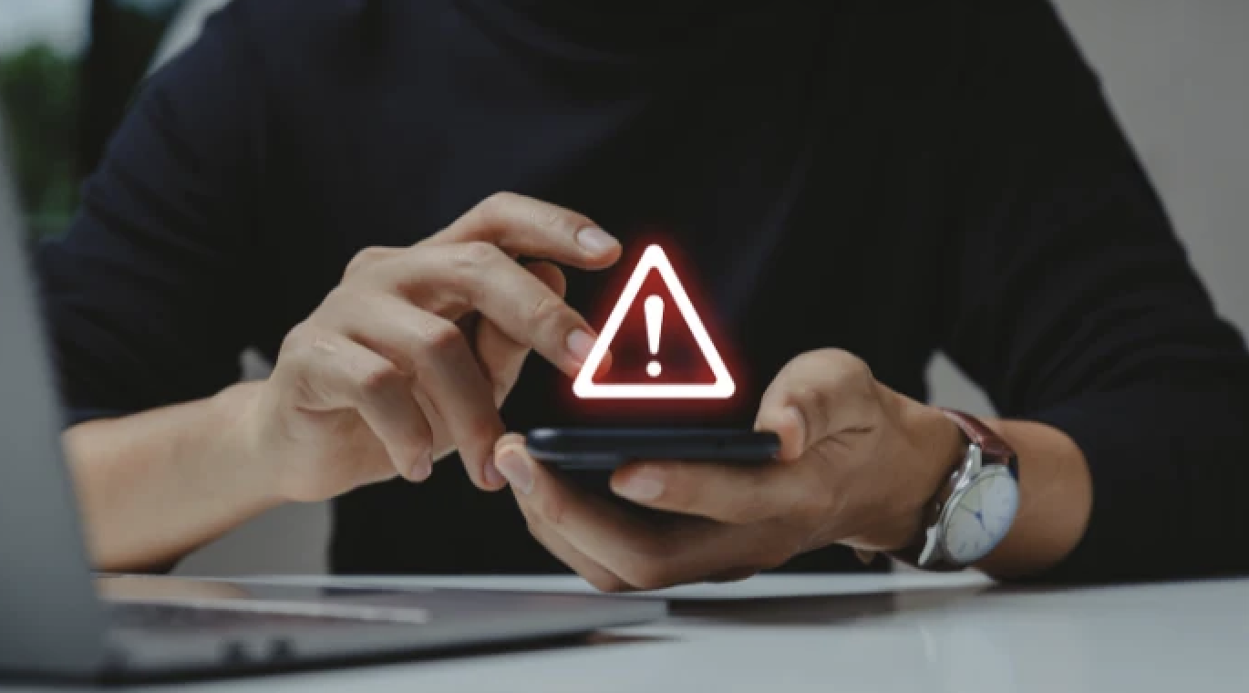 Công an Hà Nội cảnh báo "nóng": Thủ đoạn giả mạo nhân viên các hãng hàng không bán "vé chợ đen" giá rẻ dịp nghỉ lễ- Ảnh 1.