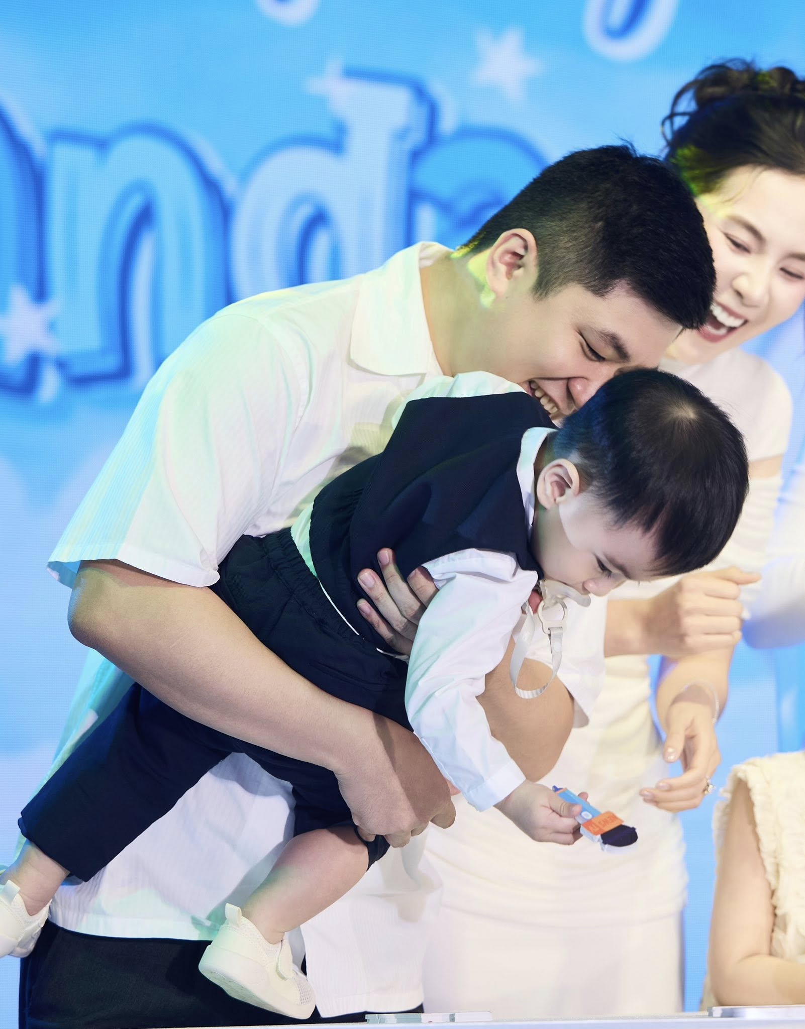 Bé Panda tròn 1 tuổi: Tiệc thôi nôi tổ chức tại dinh thự hoành tráng, màn "chốt mic" của quý tử nhà nữ MC gây sốt - Ảnh 2.