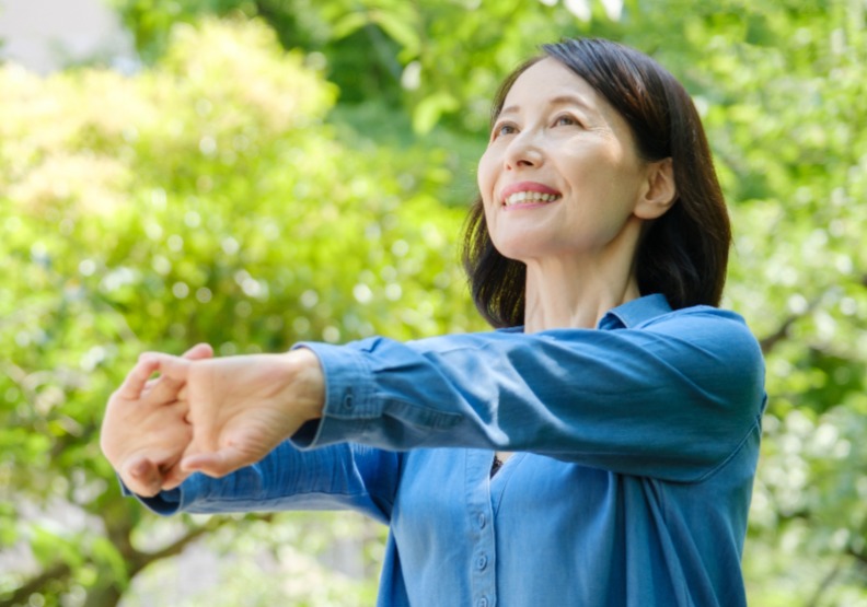 Dù bạn tin hay không, phụ nữ sau 65 tuổi cơ bản đều có 6 hiện trạng này - Ảnh 4.