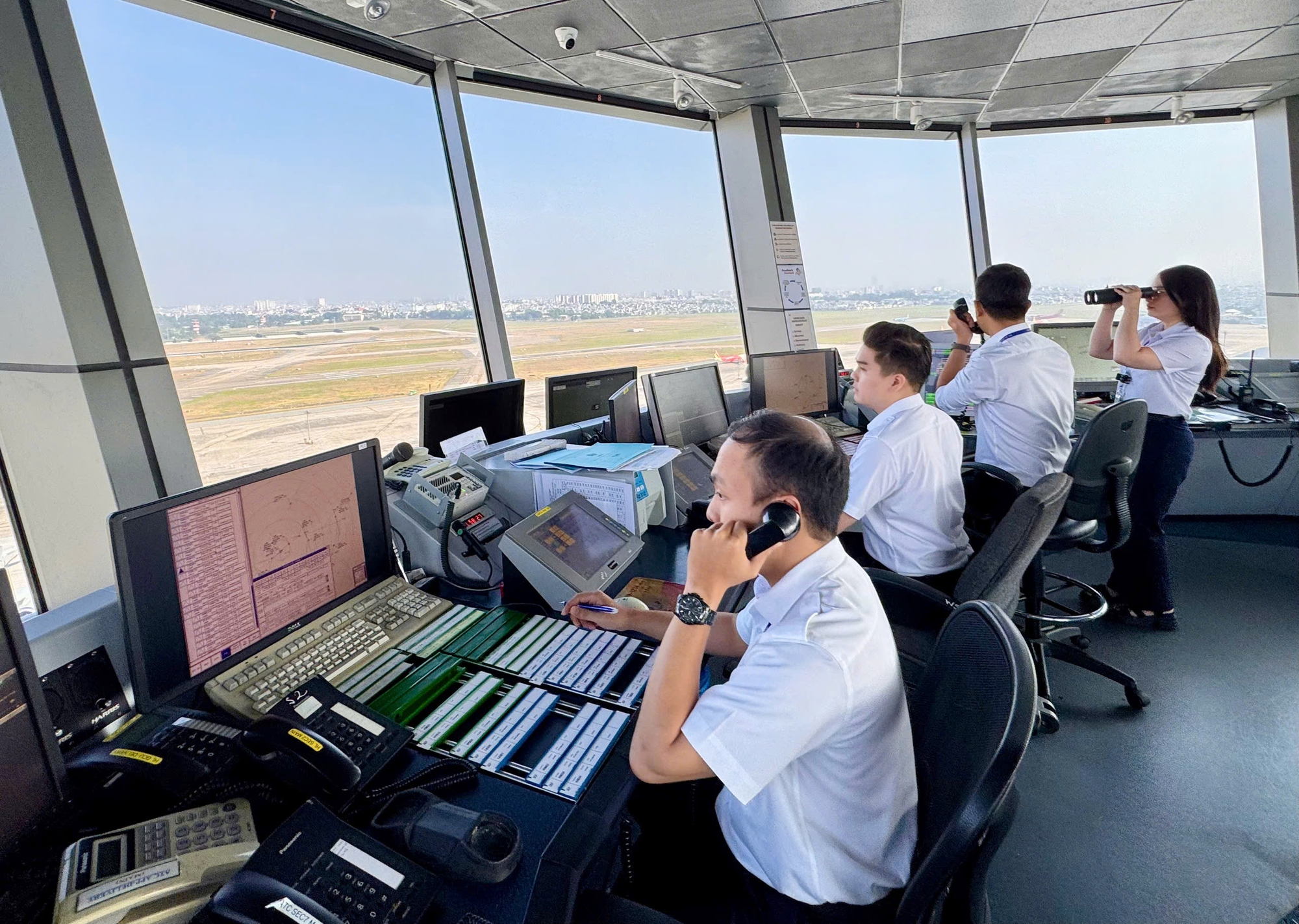 Vì sao tăng tần suất sân bay Tân Sơn Nhất lên 46 chuyến/giờ? - Ảnh 1.