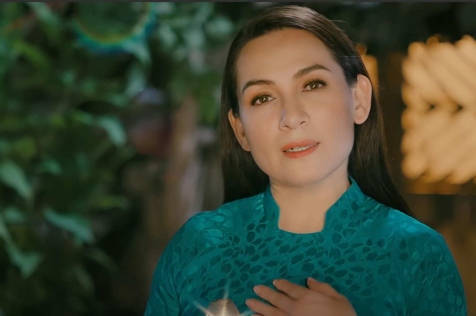 Nữ NSƯT từ Mỹ về nước hé lộ một chuyện liên quan tới Phi Nhung- Ảnh 2.