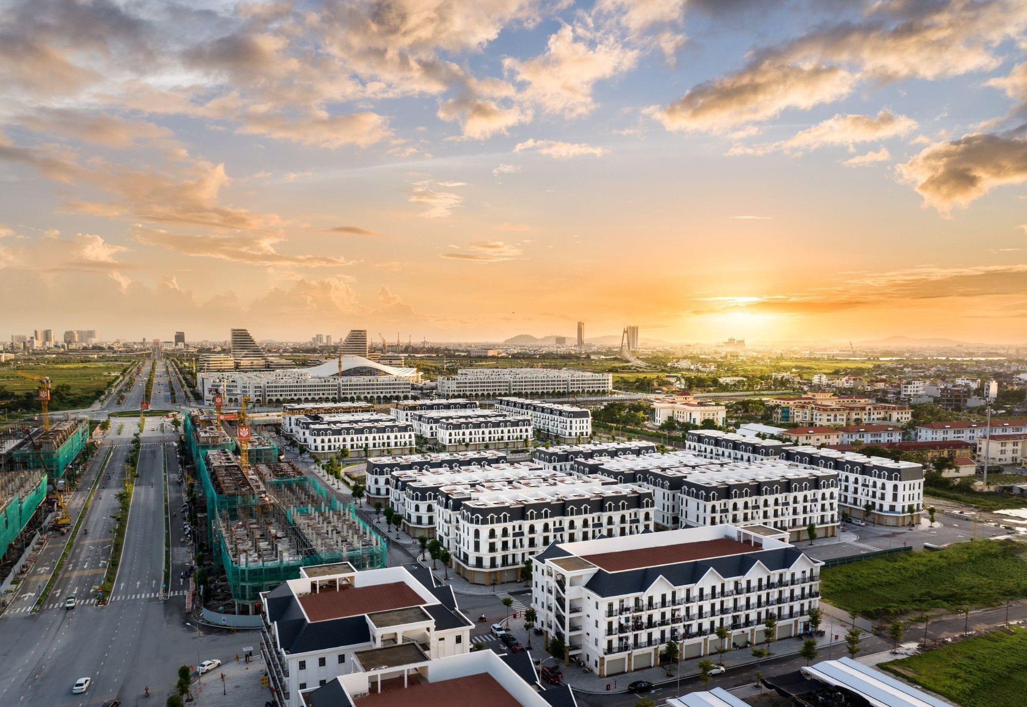 Đón đầu nền kinh tế trải nghiệm dựa trên một hành lang tài chính an toàn tại Sky Light (Hoang Huy New City) - Ảnh 1.