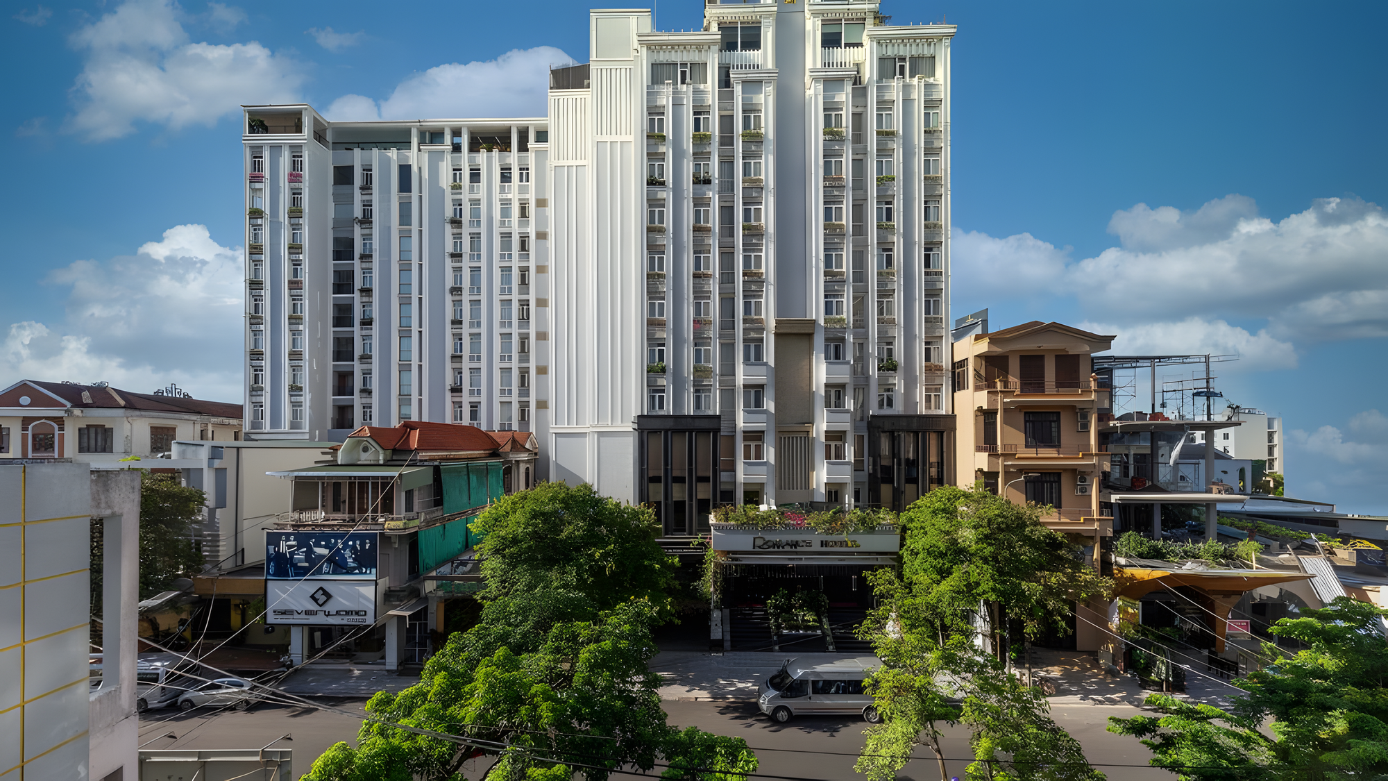 Đã rõ lý do khách sạn Romance Huế tạm dừng đón khách và những điều du khách cần lưu ý - Ảnh 1.