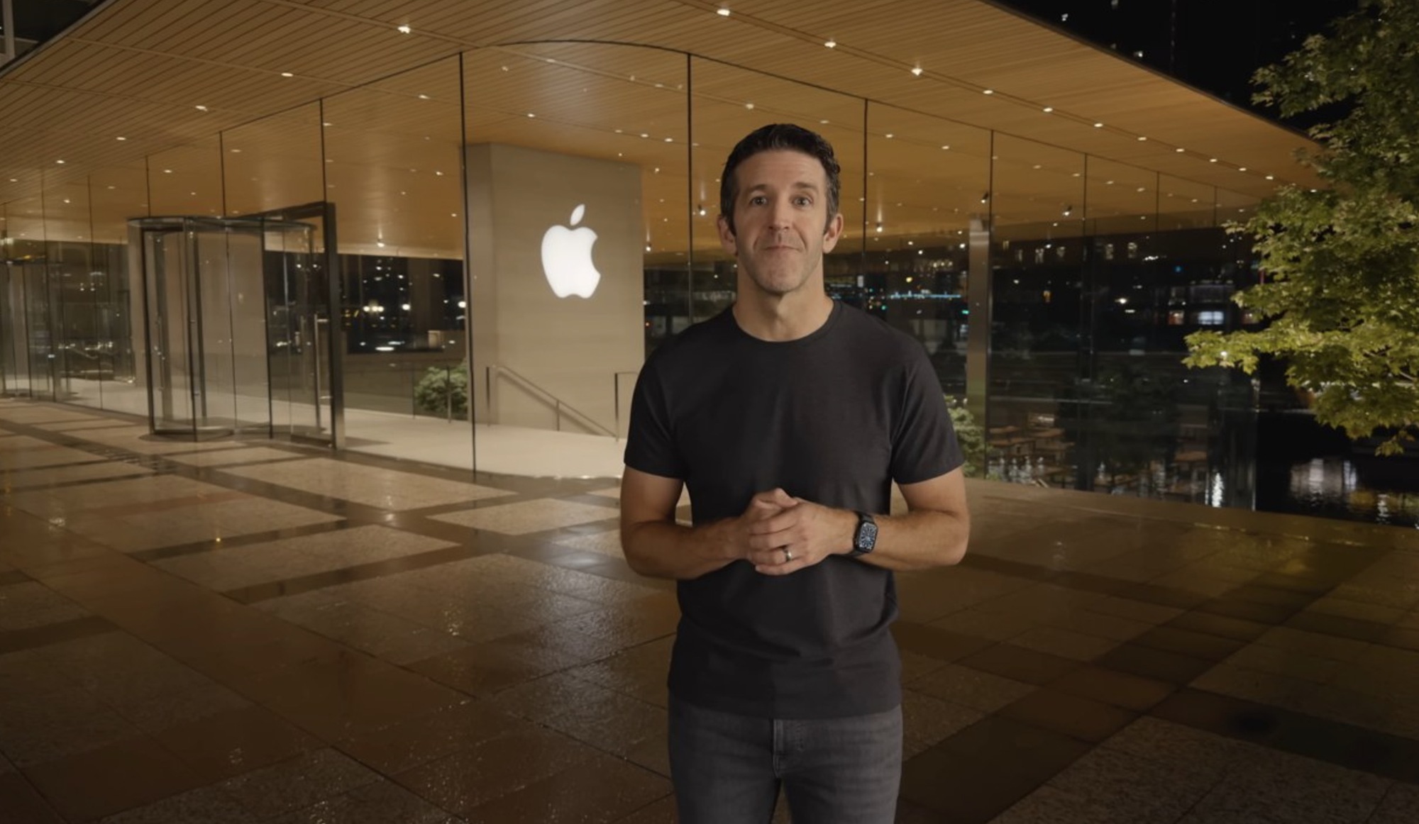 Ván cược ngược chiều: Tim Cook rời đi ở đỉnh cao, để lại một bậc thầy phần cứng định đoạt cuộc chơi AI - Ảnh 4.