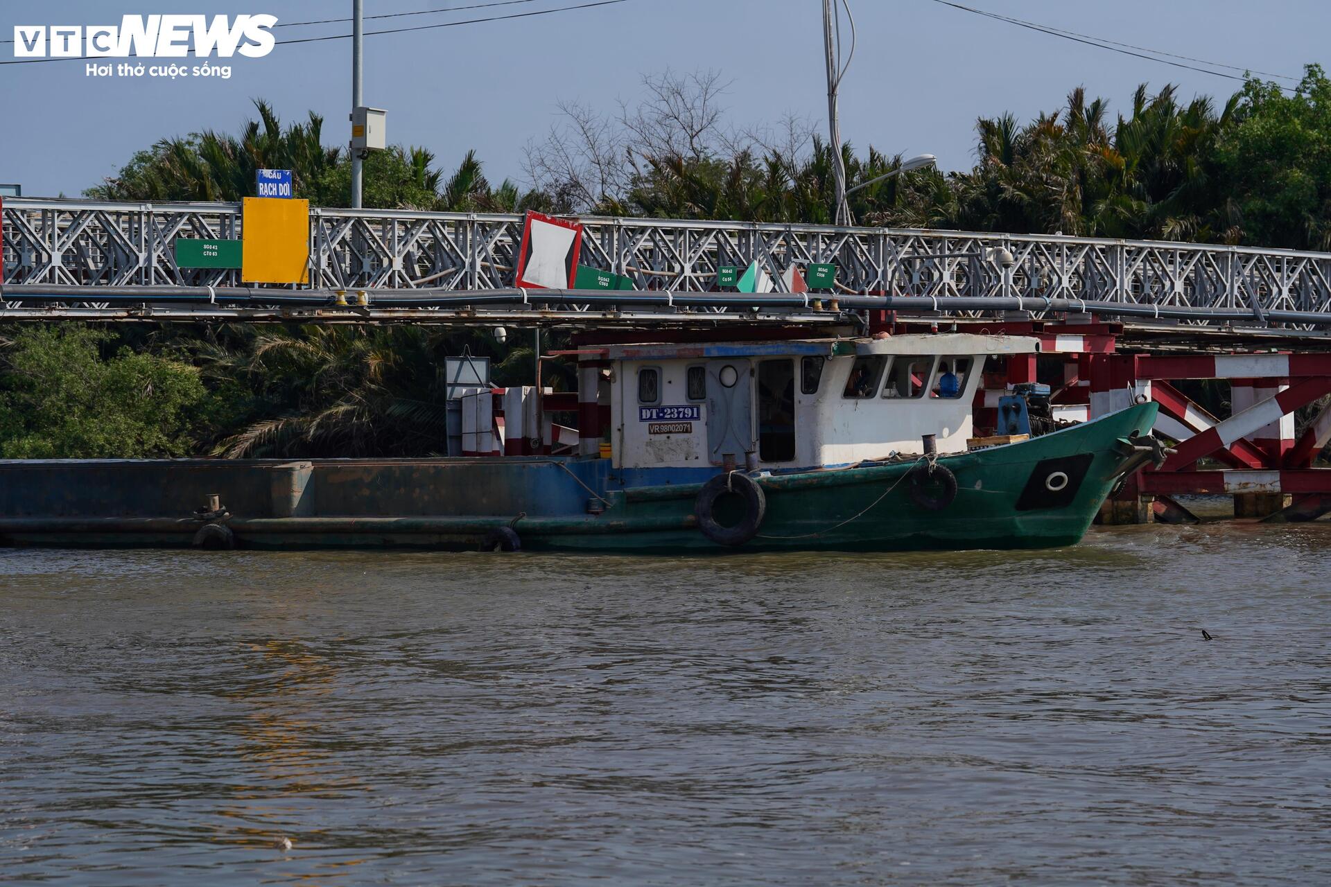 Cầu sắt hơn 50 tuổi nối TP.HCM - Tây Ninh xuống cấp, nằm chờ ngày xây mới- Ảnh 4.