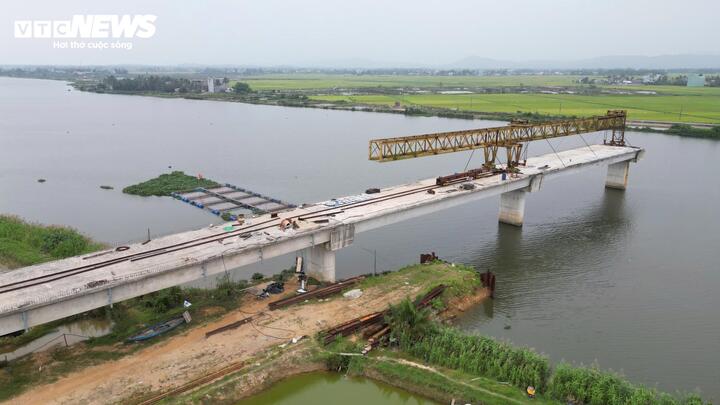 'Năm lần bảy lượt' được gia hạn, cầu 220 tỷ ở Đà Nẵng vẫn dang dở- Ảnh 2.