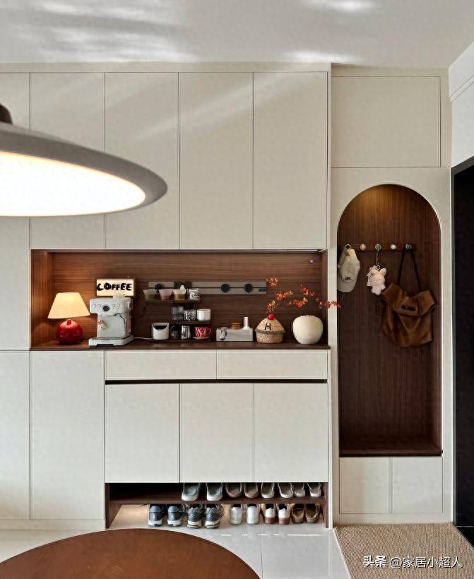 Chồng tôi nhất quyết lắp thêm ngăn kéo vào 6 vị trí này trong nhà - 6 tháng sau tôi mới hiểu vì sao ai sống gọn gàng cũng đều làm vậy - Ảnh 2.