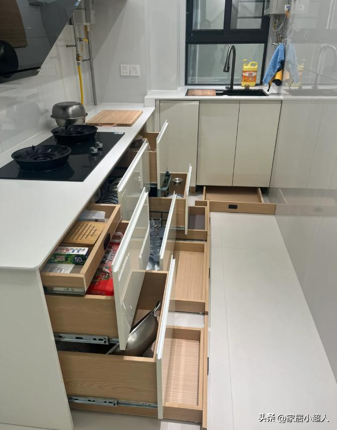 Chồng tôi nhất quyết lắp thêm ngăn kéo vào 6 vị trí này trong nhà - 6 tháng sau tôi mới hiểu vì sao ai sống gọn gàng cũng đều làm vậy - Ảnh 3.