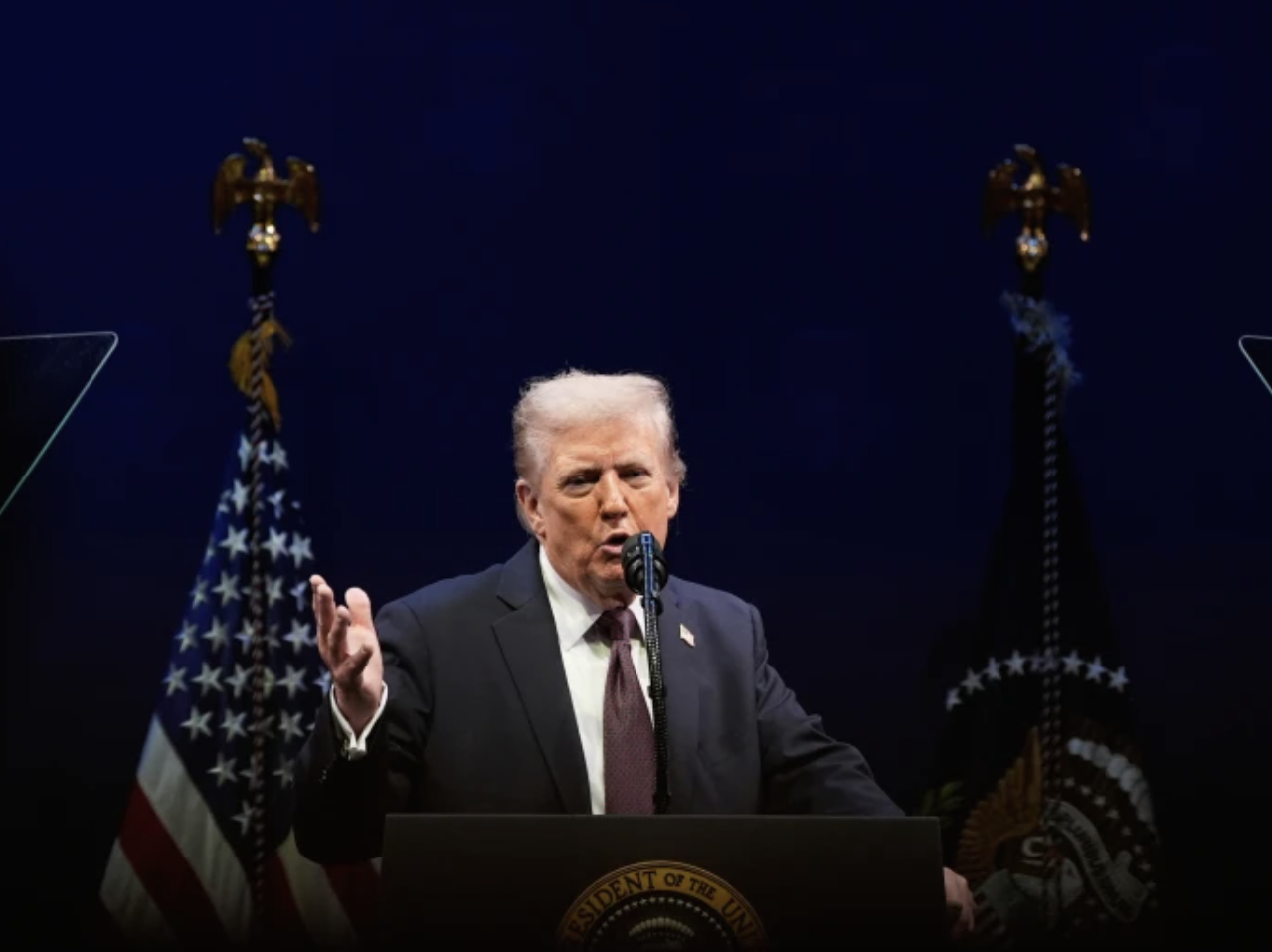 Iran sẵn sàng phản đòn sau khi ông Donald Trump gia hạn ngừng bắn - Ảnh 1.