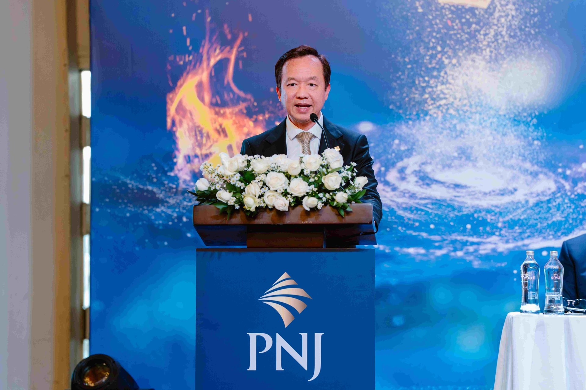 Chủ tịch PNJ Cao Thị Ngọc Dung: Sẵn sàng nhập tối đa quota vàng, hé lộ "vũ khí" giữ biên lợi nhuận 20%- Ảnh 3.