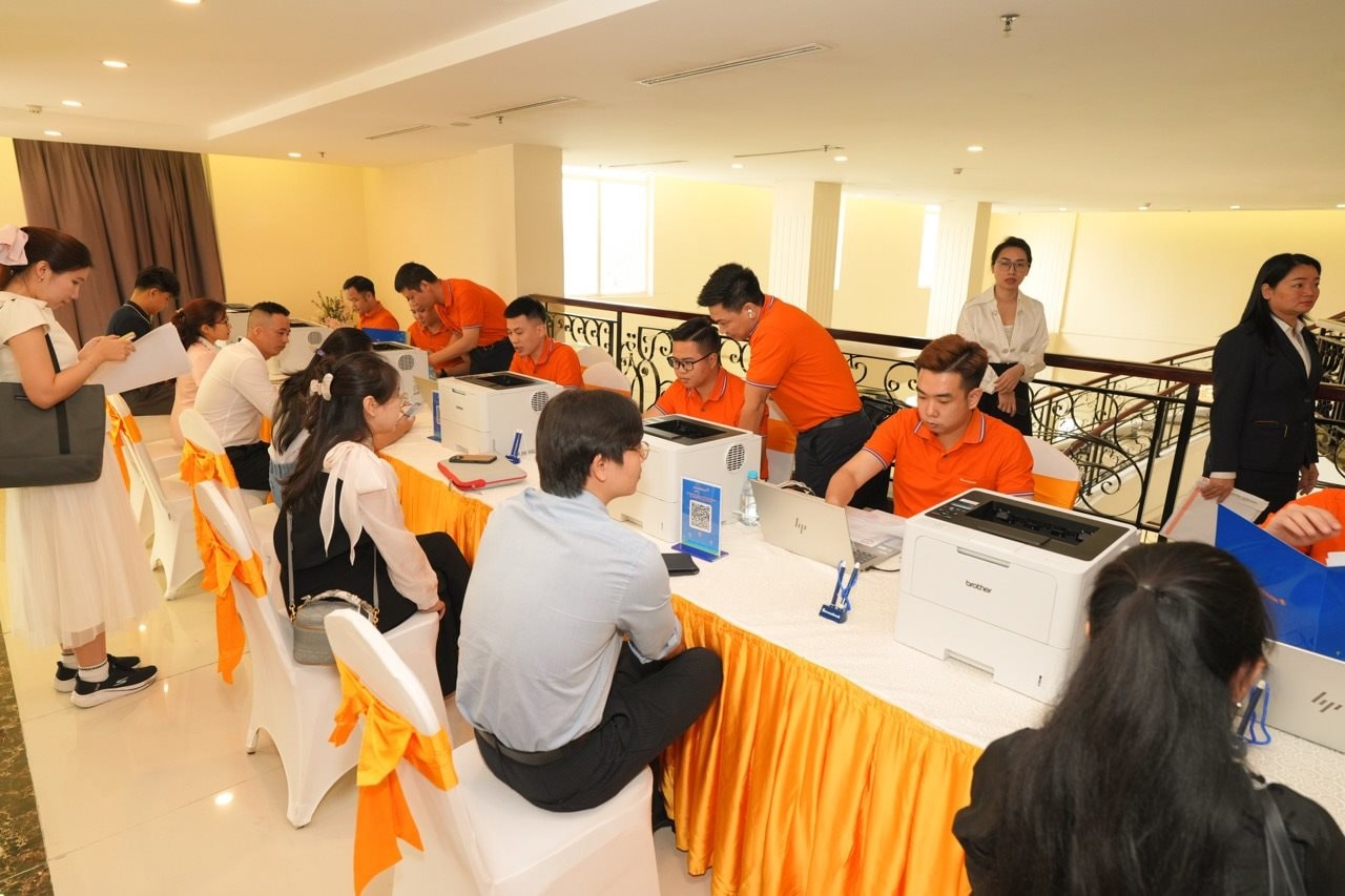 ĐHĐCĐ Sacombank: Lãnh đạo ngân hàng giải đáp loạt vấn đề về tái cơ cấu, xử lý cổ phần của ông Trầm Bê, chiến lược kinh doanh,...- Ảnh 1.