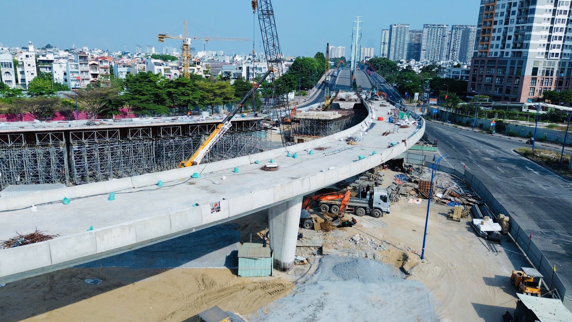 Hạng mục lớn thứ 4 nút giao An Phú về đích dịp 30-4 - Ảnh 3.