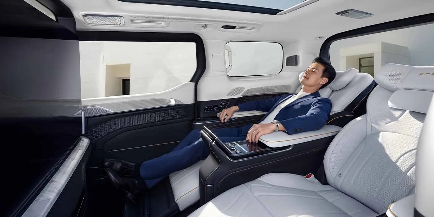 Tại triển lãm ngay sát Việt Nam này, các hãng nội địa đang nhắm giành khách của Porsche, Mercedes, BMW - Ảnh 4.