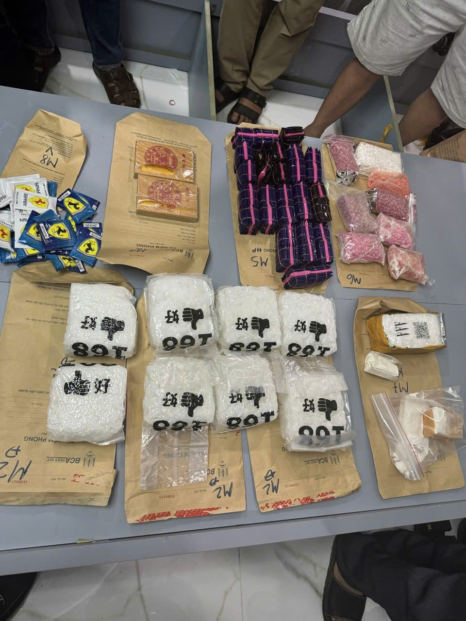 Khởi tố cựu thiếu tá CSGT trong vụ tai nạn giao thông khiến nam sinh lớp 12 tử vong - Ảnh 2.