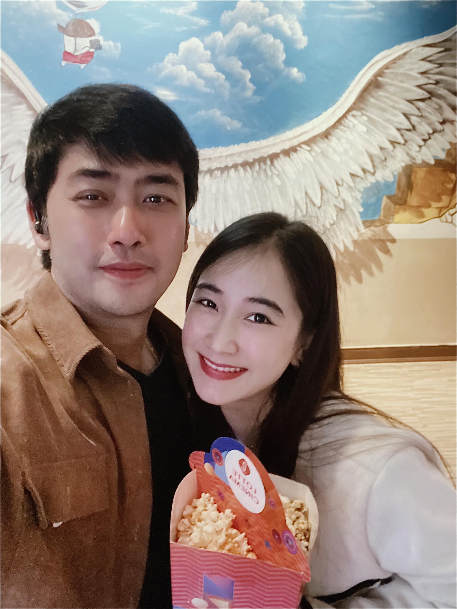 Cô giáo mầm non ở Hà Nội chụp lén "2 đối tượng", ai dè là nhân vật đình đám, biết danh tính mà ngã ngửa!- Ảnh 2.