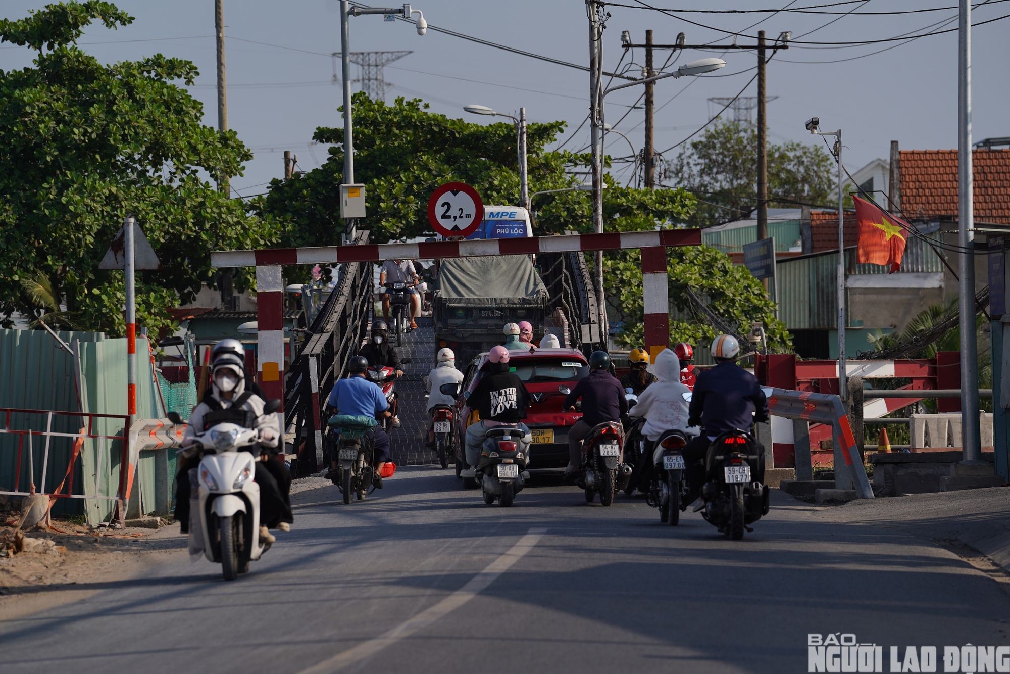 Cận cảnh công trường cầu gần 500 tỉ đồng nối TPHCM với cửa ngõ đi Tây Ninh- Ảnh 7.