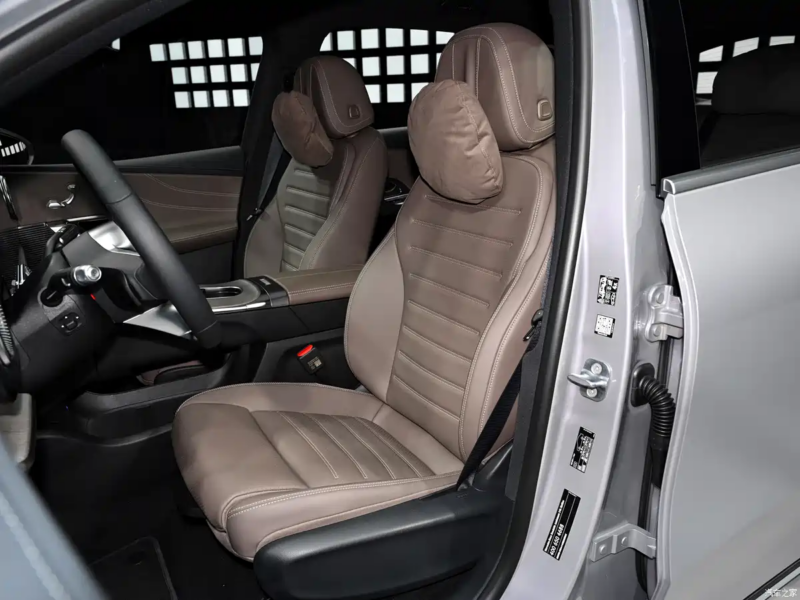 Mercedes-Benz GLC EV có bản đặc biệt: Mẫu SUV điện mang linh hồn S-Class với tầm vận hành hơn 700 km - Ảnh 5.