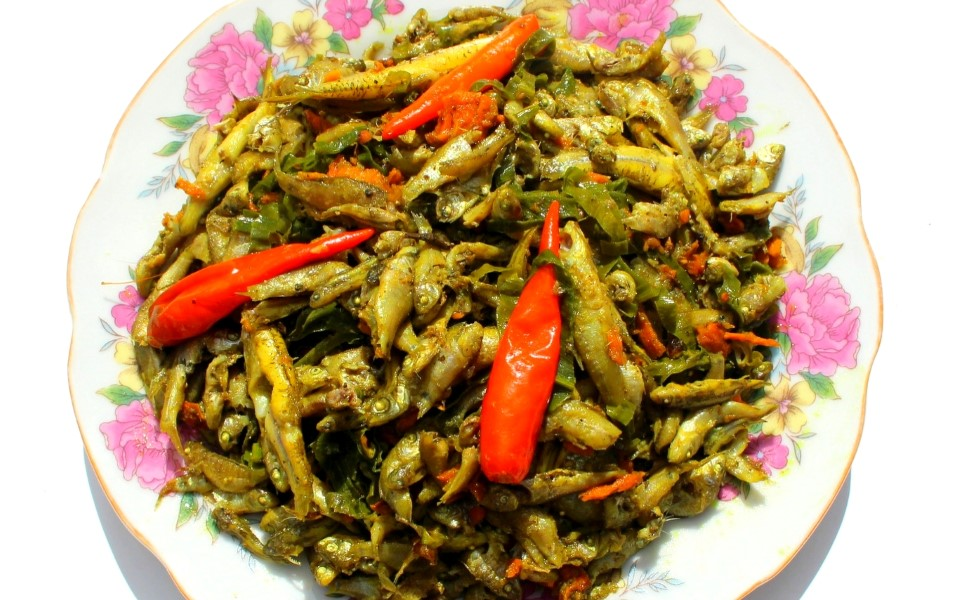 Loại cá "nhà nghèo" xưa ra đồng bắt về ăn, nay thành đặc sản ngon và hiếm 400.000 đồng/kg vẫn hút khách - Ảnh 3.