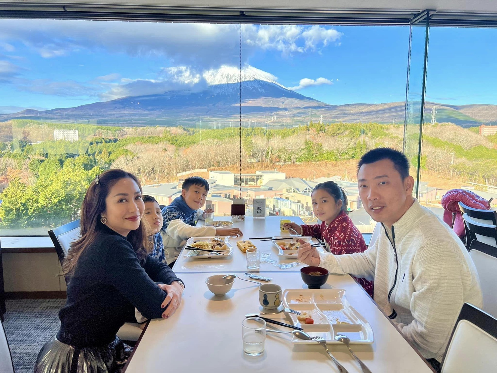 Nữ NSƯT nói lý do đi Úc: "Đất nước mình, quê hương mình luôn là số 1" - Ảnh 1.