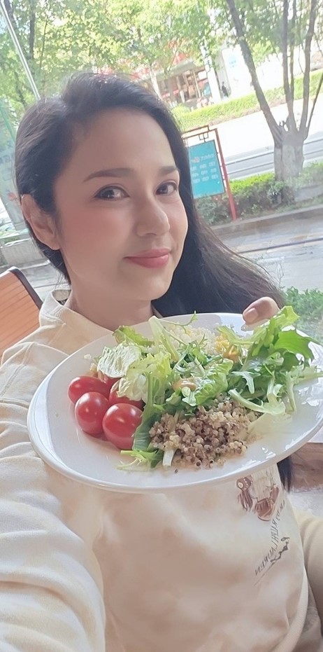 "Đệ nhất mỹ nhân" một thời, rút khỏi showbiz để tận hưởng cuộc sống bình yên - Ảnh 5.