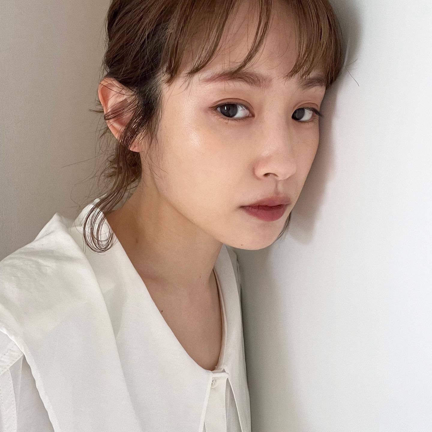 Ra ngoài 30 phút thôi nhưng da xuống tone thấy rõ: Đây là cách phụ nữ Nhật chống nắng mỗi ngày - Ảnh 2.