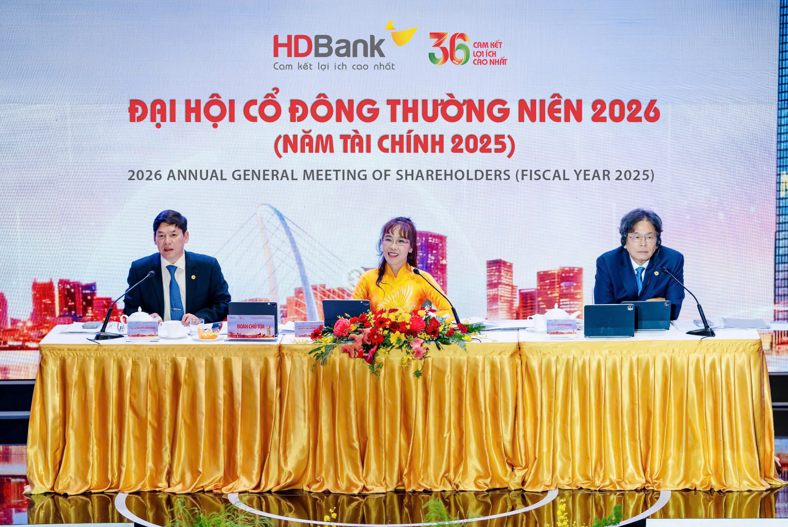 ĐHCĐ HDBank: Bước vào chu kỳ tăng trưởng mới, kế hoạch lợi nhuận năm 2026 tăng trên 40% - Ảnh 6.