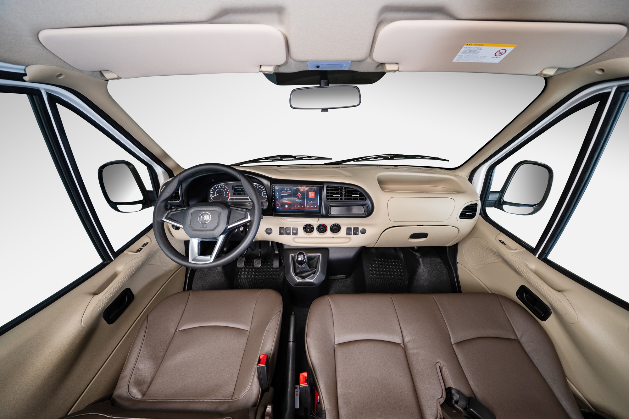 Chính thức ra mắt TQ Fortune, mở rộng lựa chọn minibus 16 chỗ - Ảnh 2.