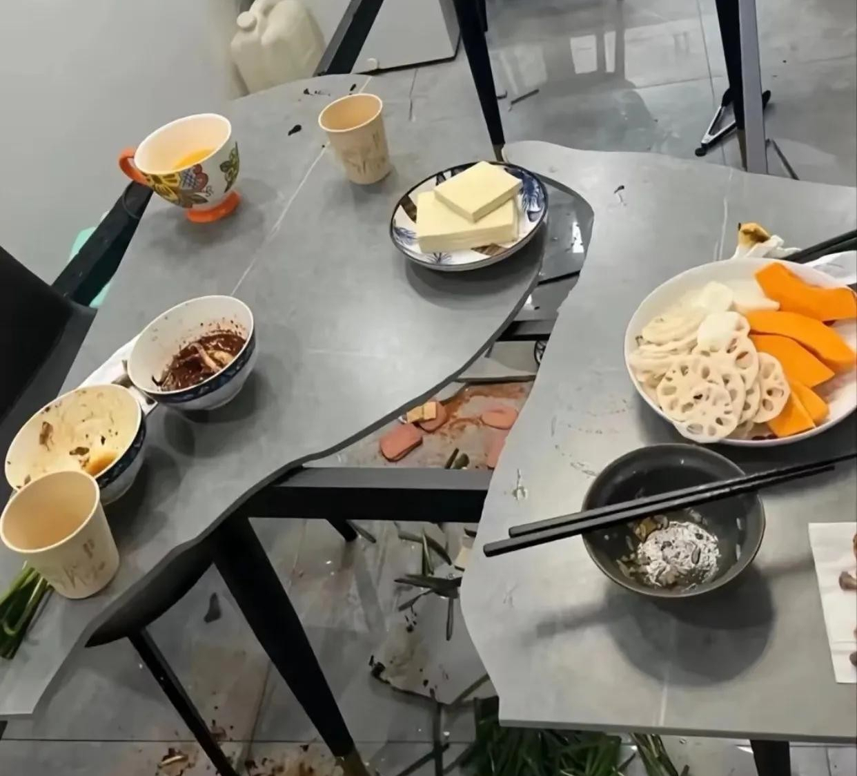 7 thiết kế nội thất từng gây sốt mạng nhưng càng ở lâu càng thấy bất tiện: Nhiều người phải đập đi làm lại- Ảnh 6.