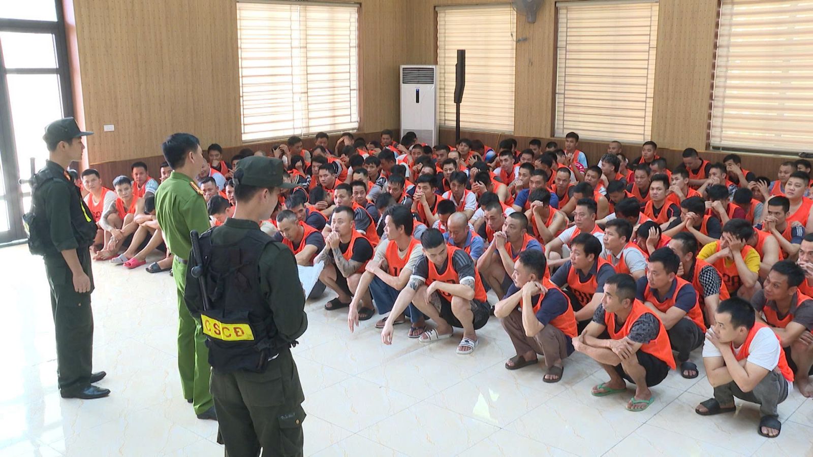 Bộ Công an triệt phá "trường gà quốc tế Viêng Xay", khởi tố 196 bị can - Ảnh 1.