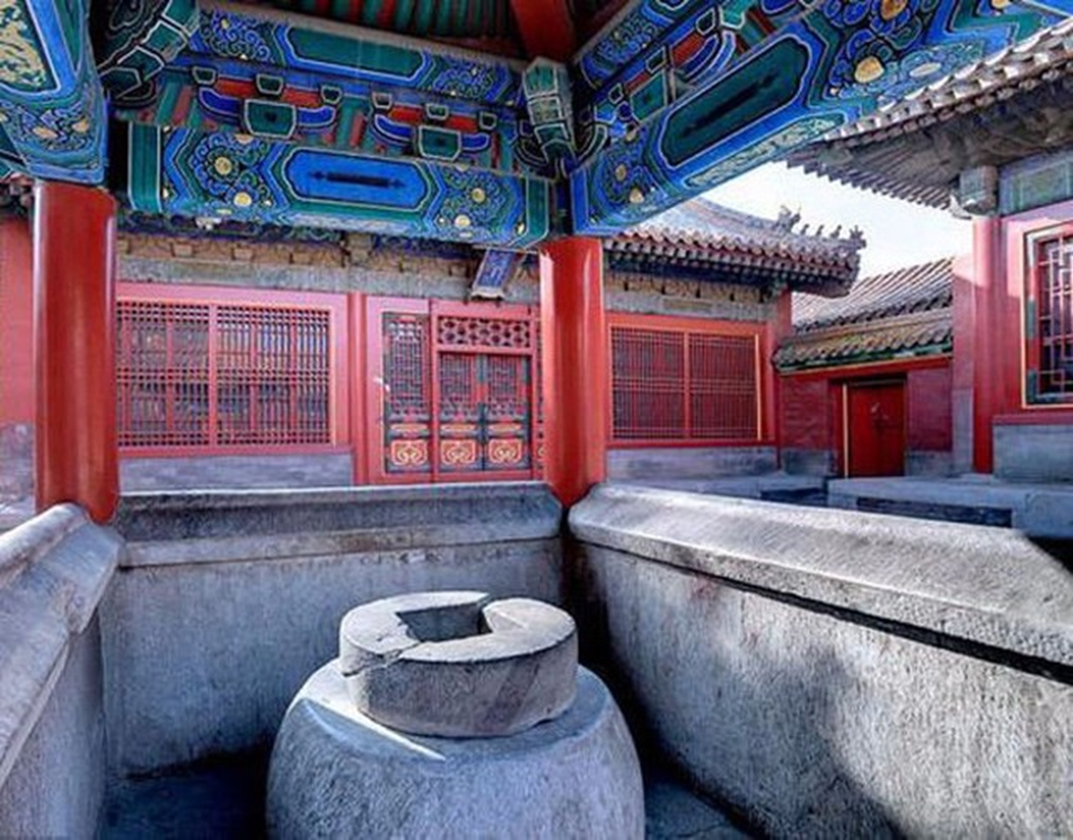 Hé lộ bí ẩn Tử Cấm Thành có 72 giếng nước nhưng hàng trăm năm không ai dám uống 1 giọt - Ảnh 2.