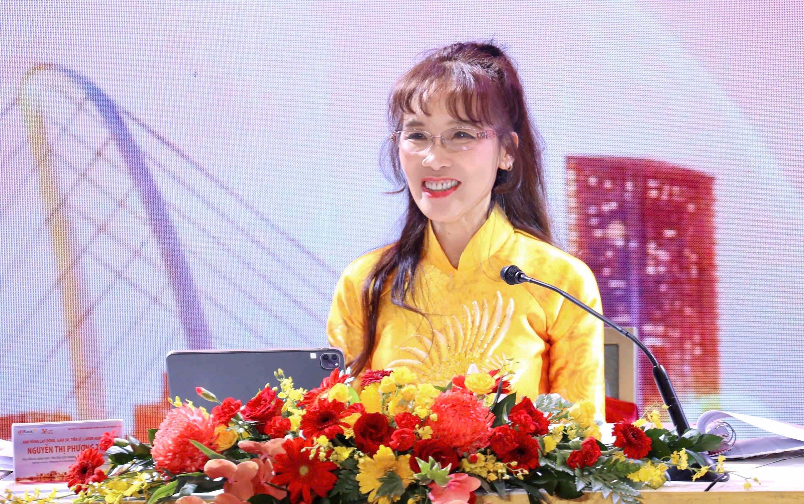 ĐHCĐ HDBank: Bước vào chu kỳ tăng trưởng mới, kế hoạch lợi nhuận năm 2026 tăng trên 40% - Ảnh 2.