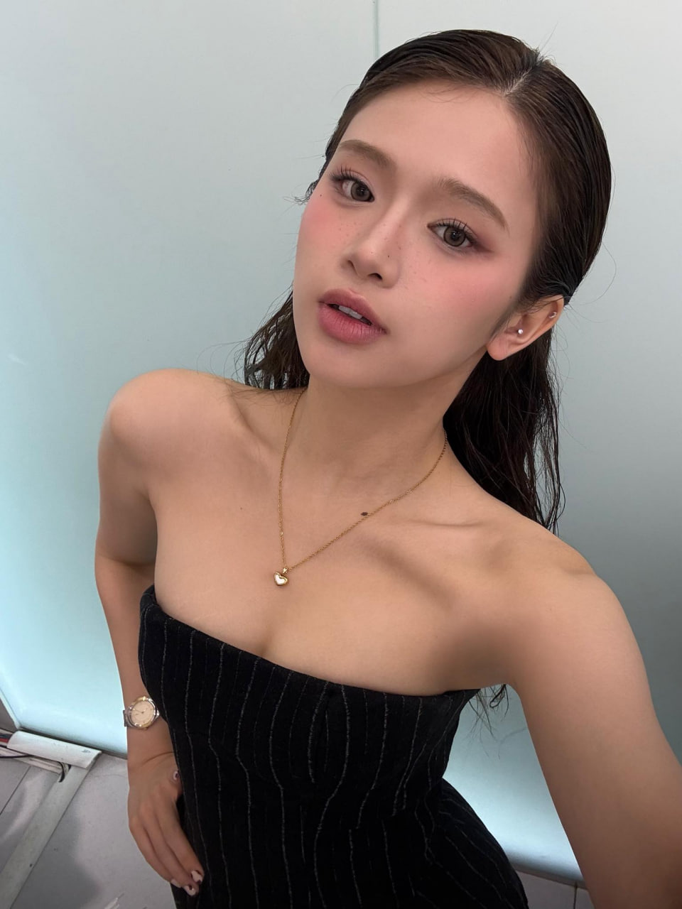 Mỹ nhân Việt lọt top đề cử đẹp nhất thế giới: Ra MV debut không chút bọt sóng, tai tiếng nhiều hơn sản phẩm âm nhạc- Ảnh 6.