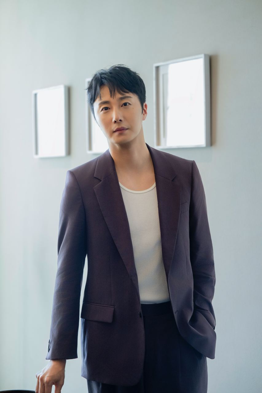 "Rể Việt" Jung Il-woo: “Tôi mê rau mùi, khoái ngồi ghế nhựa ăn phở bình dân hơn vào nhà hàng" - Ảnh 2.