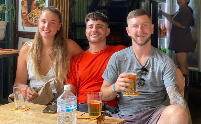 Khách Tây kể lại trải nghiệm lúc 1h sáng giữa thủ đô rồi đưa ra quyết định bất ngờ này- Ảnh 3.