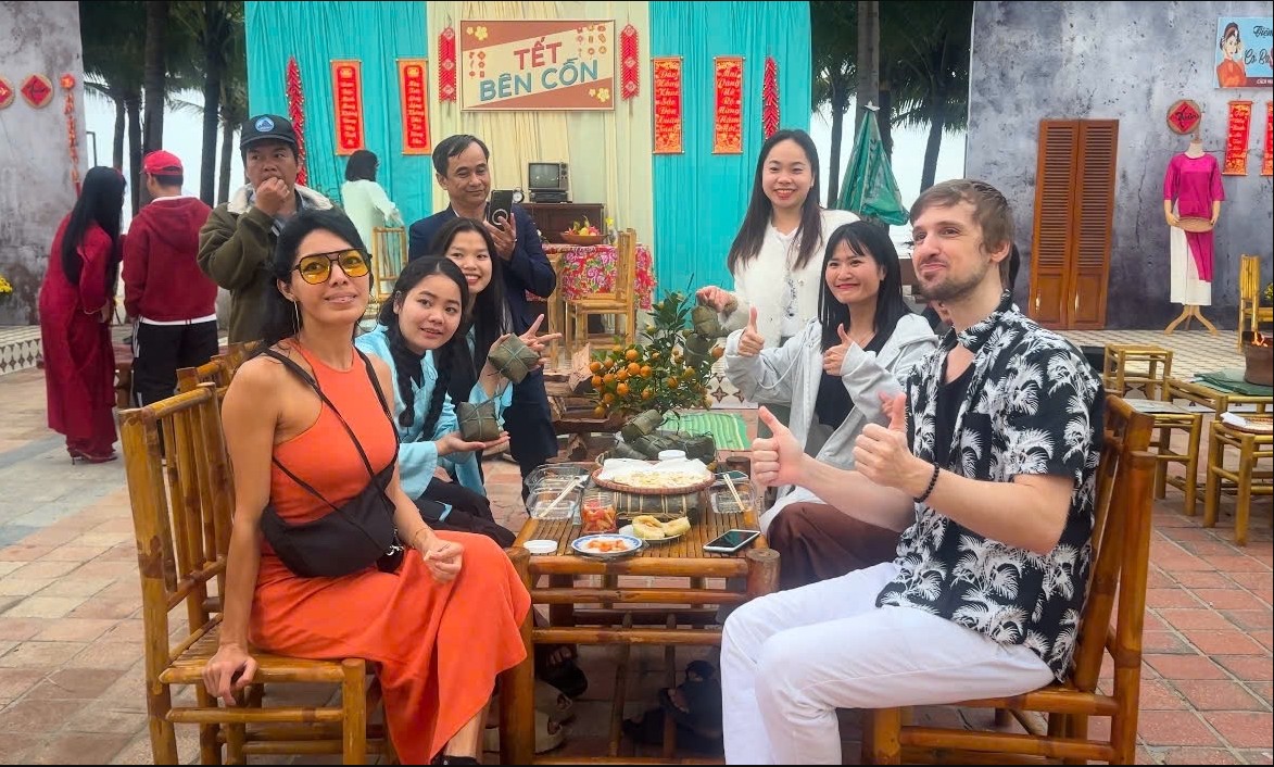 Khách Tây kể lại trải nghiệm lúc 1h sáng giữa thủ đô rồi đưa ra quyết định bất ngờ này- Ảnh 4.